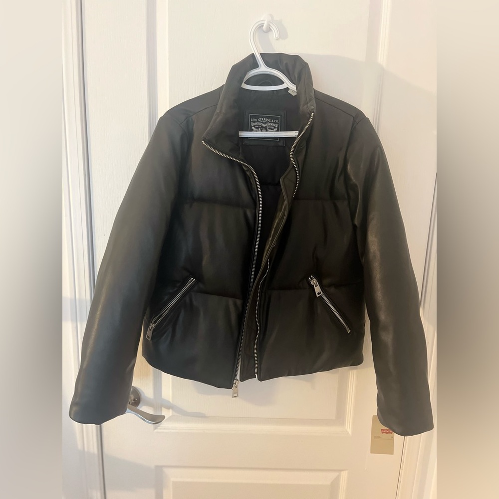 Levi’s puffer jacket - Picture 1 of 4